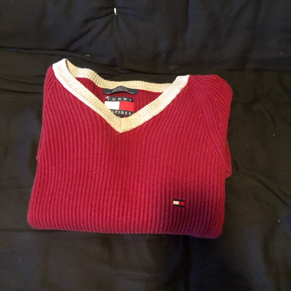 Tommy Hilfiger V-neck Sweater Sz M great condition